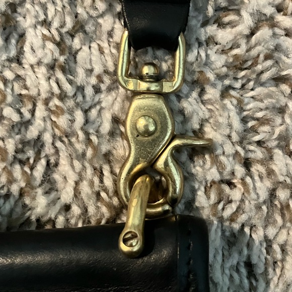 Vintage Coach Willis 9927 Black Leather W/Key Fob & Goldtone Hardware. - Picture 6 of 15